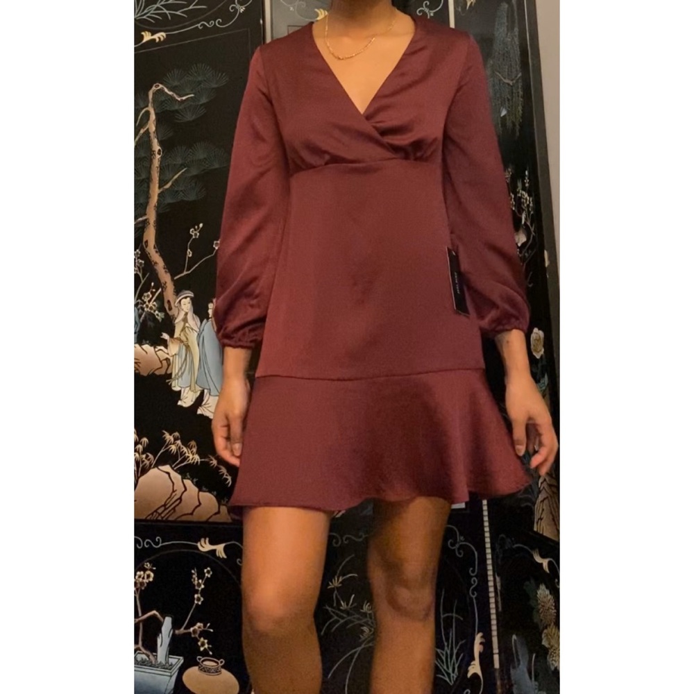 Sophisticated Burgundy V-Neck Peplum Dress